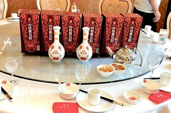 一眼淪陷的婚宴酒,懂酒達(dá)人集結(jié)為四特弘韻打call 一眼淪陷的婚宴酒,懂酒達(dá)人集結(jié)為四特弘韻打call
