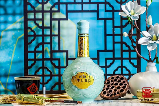 帶上這份四特美酒,讓你的返崗之旅更美好 帶上這份四特美酒,讓你的返崗之旅更美好